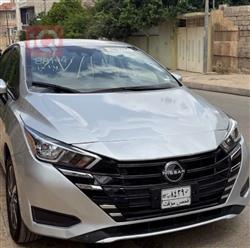 نيسان فيرسا